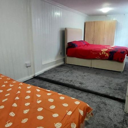 Lovely 3-Bed Apartment In Parkgate Rotherham Kültér fotó